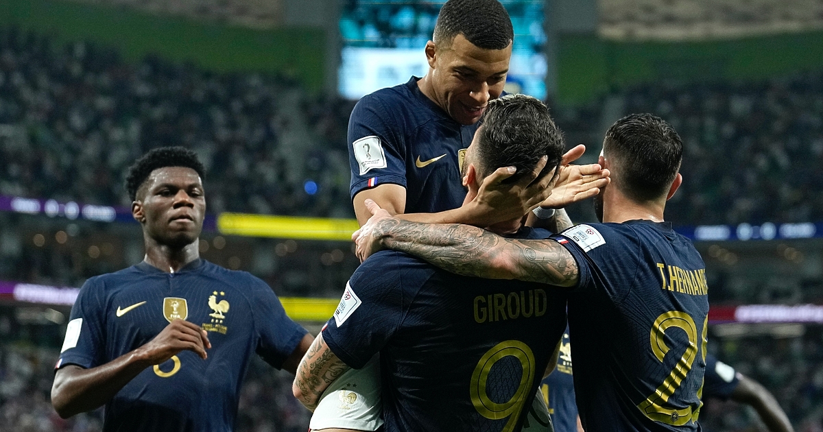 Франция продължава марша в защита на световната си титла с