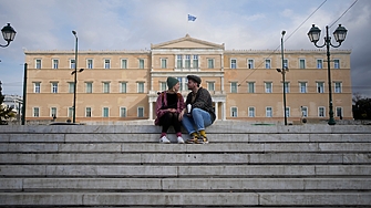 Средната цена на бензина в Гърция за първи път от