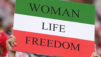 Иран арестува бивш футболен национал заради критиките му към правителството