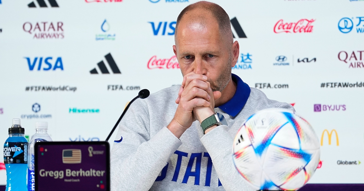 Селекционерът на националния отбор на САЩ Грег Берхалтер се извини