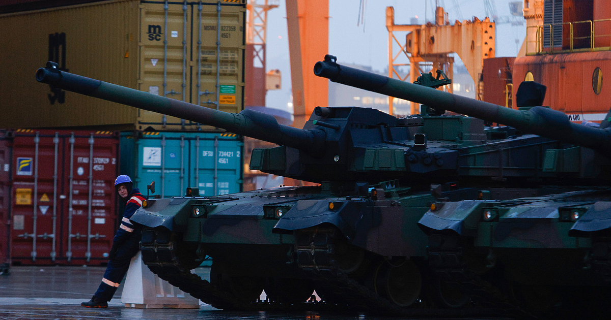 Президентът на Полша Анджей Дуда и министърът на отбраната Мариуш