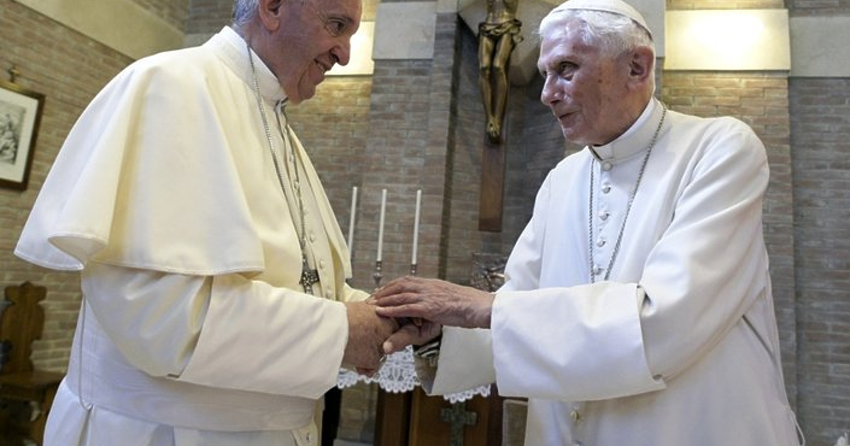 Папа Франциск заяви днес, че неговият предшественик Бенедикт е много