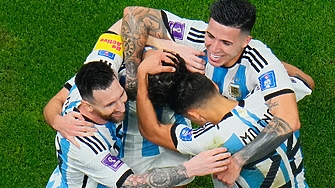 Аржентина е първият финалист на Световното в Катар след класика