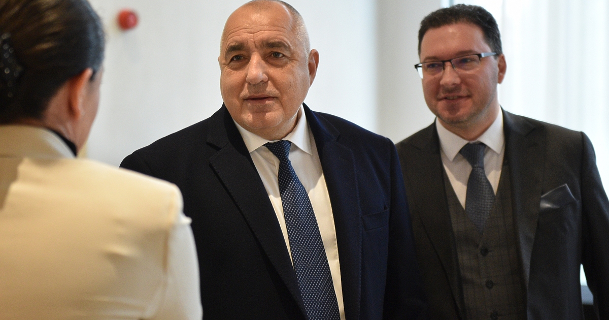 България е на прага на криза, подобна на гръцката, каза