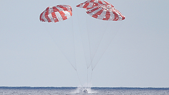 Капсулата на НАСА Орион се завърна на Земята в неделя