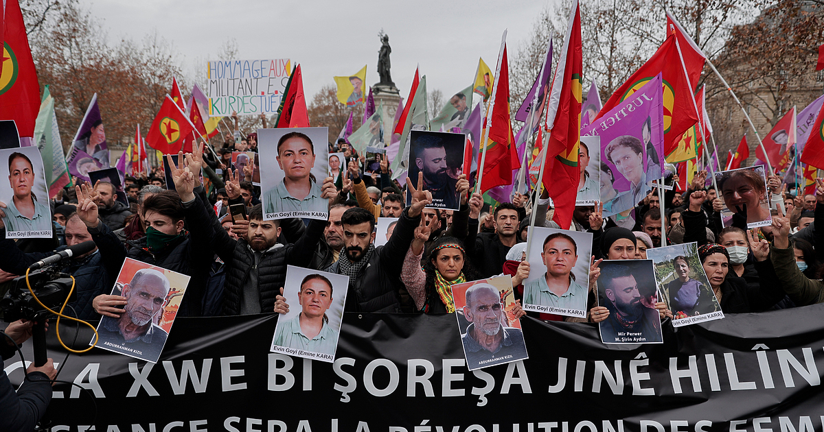 Представители на кюрдската общност във Франция днес се събраха в