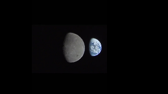 Вижте как Земята изгрява зад Луната (ВИДЕО)