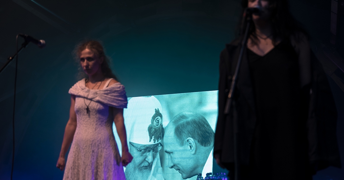 Пуси Райът (Pussy Riot) пусна нова протестна песен против войната в