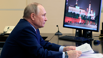 Путин: Руският БВП ще се свие с около 2,5 на сто през 2022 г.