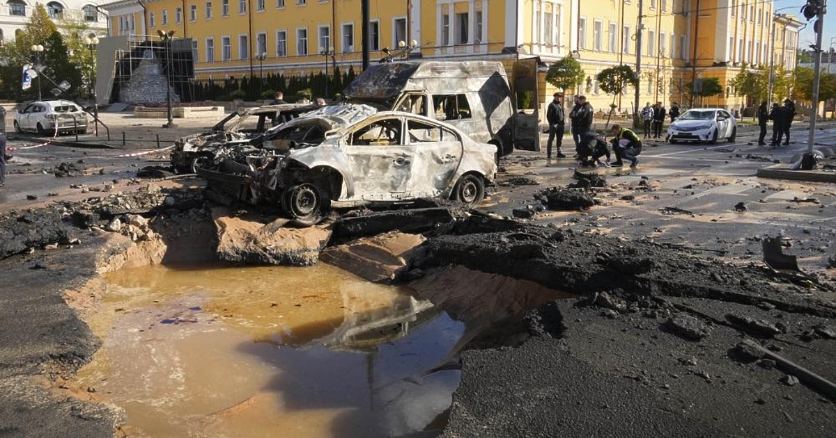 Метрото в Киев отново се движи, а водоснабдяването вече е