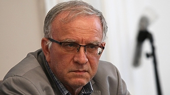 Хартия за принтерите т е машините за гласуване за