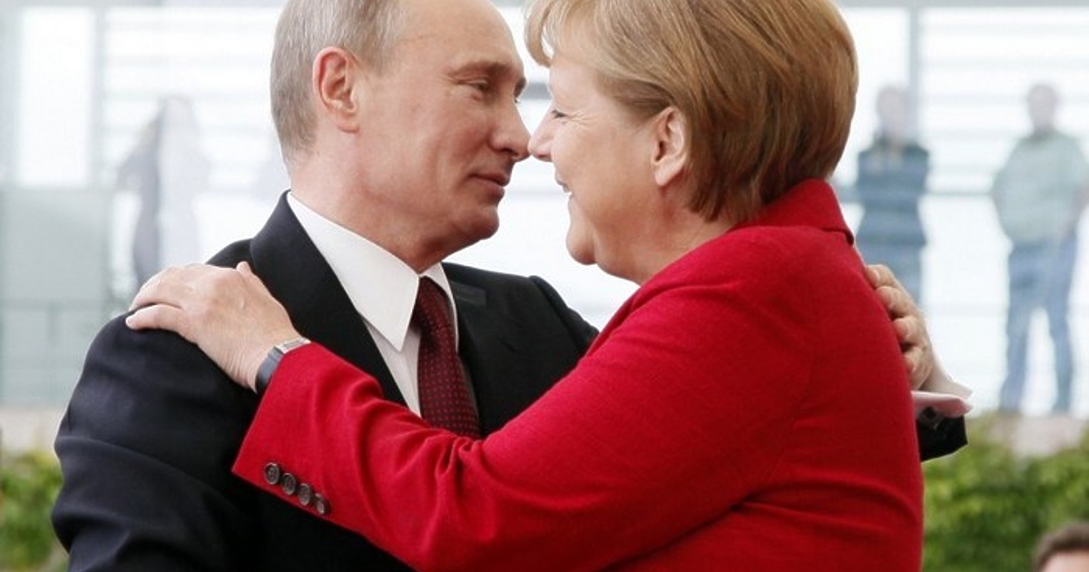 Виктор ЕРОФЕЕВ е сред най-известните съвременни руски писатели, литературовед, радио