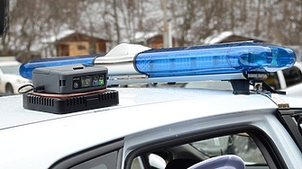 В следващия момент обвиняемият В Г излязъл от автомобила приближил Р С