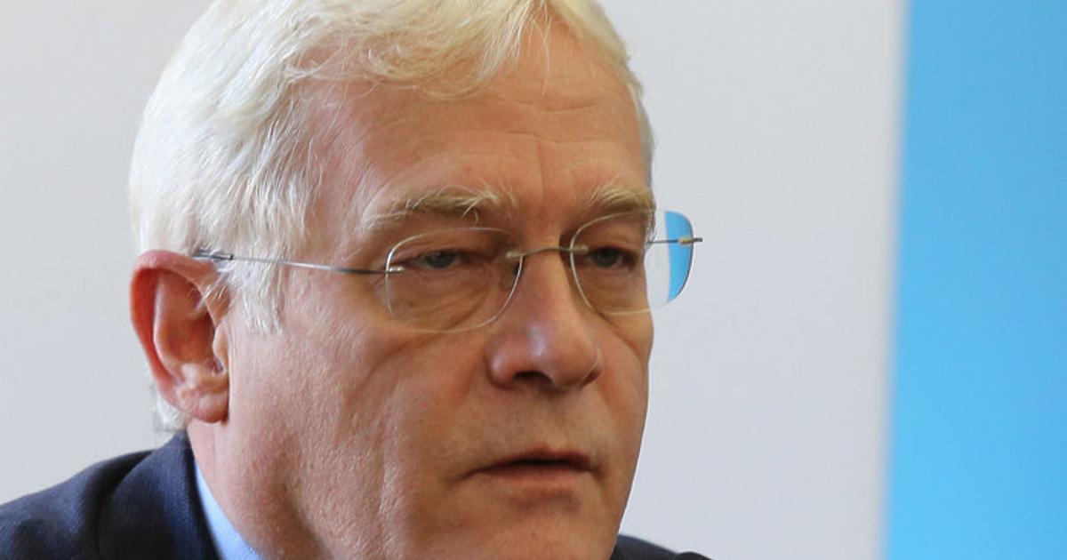 Парламентът отстрани предсрочно управителя на НЗОК проф. Петко Салчев. Това