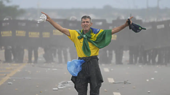 Около 1200 души са задържани за участие в бунтовете срещу властта в Бразилия