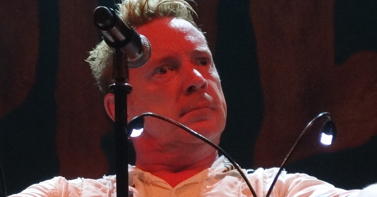 Джон Лайдън - както е истинското име на певеца на