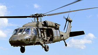 Австралия съобщи днес че се отказва от своя военен хеликоптерен