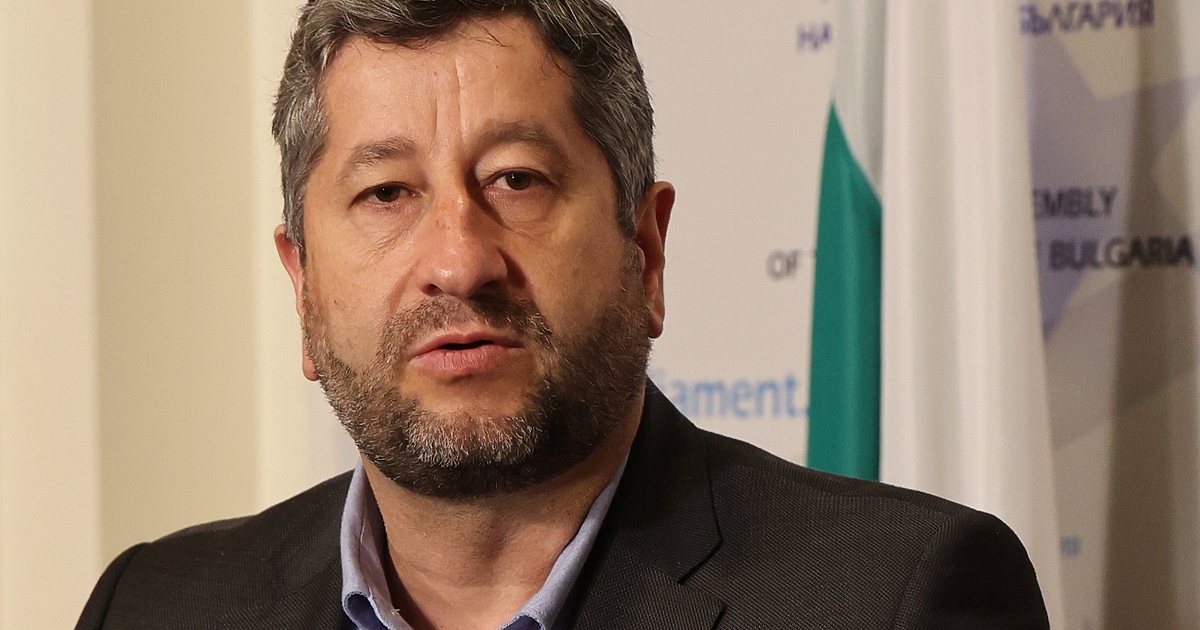 Президентът от две години прави едно и също с един