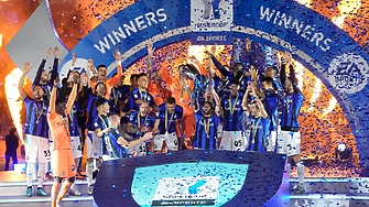 Интер  натупа големия си градски съперник Милан с 3 0 и за