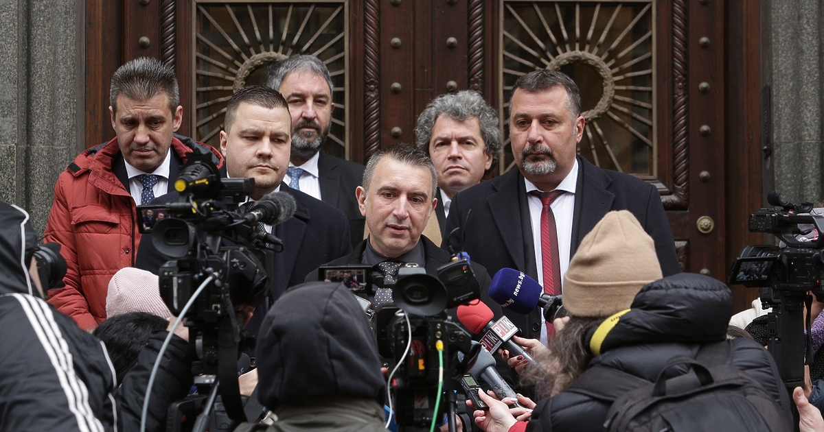 Хората на Слави, 2015 г.: Искаме референдум дали броят на