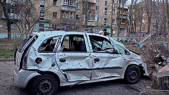 Анна Гин е журналистка и писателка живее в украинския град Харкив