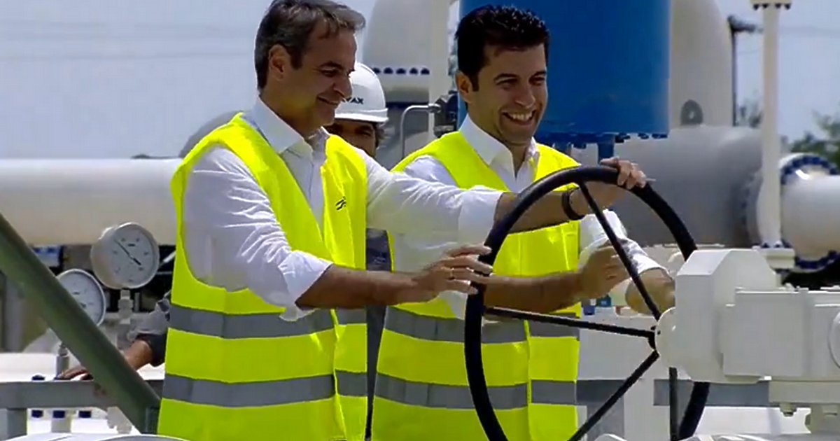 На 27 април 2022 г. България сякаш е на ръба