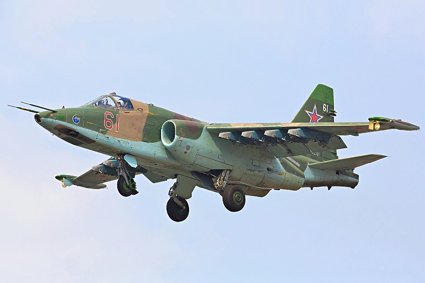 Блумбърг: Украйна разполага с 14 самолета СУ-25 от България, МО отрича