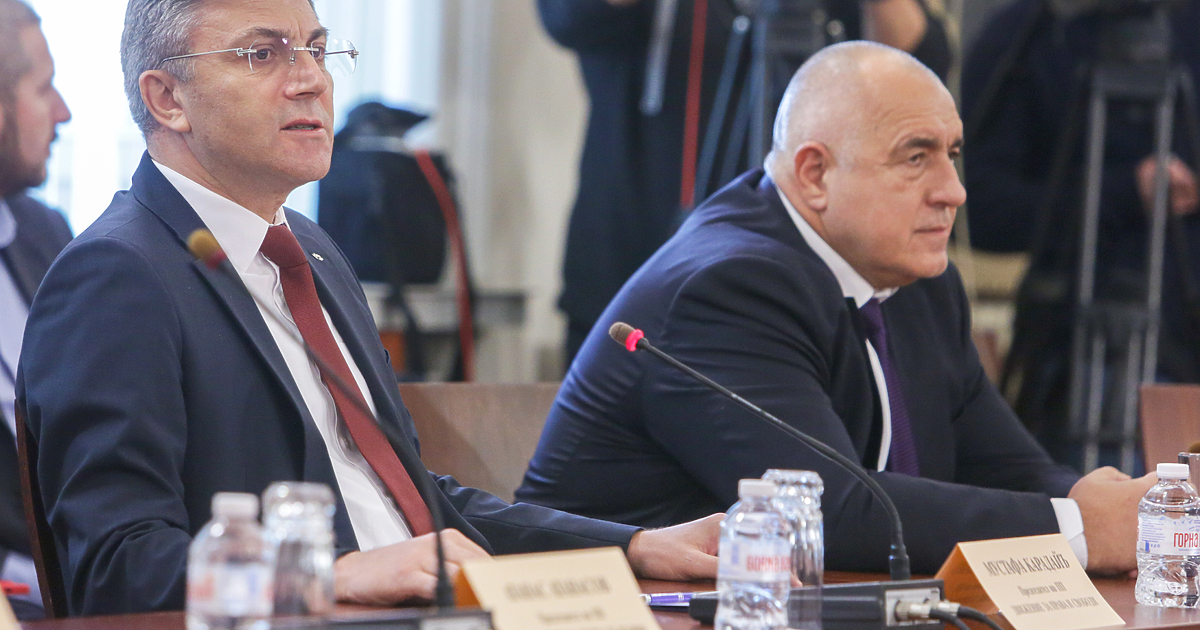 Ще се превърне ли хартиената коалиция в хартиено правителство? Това