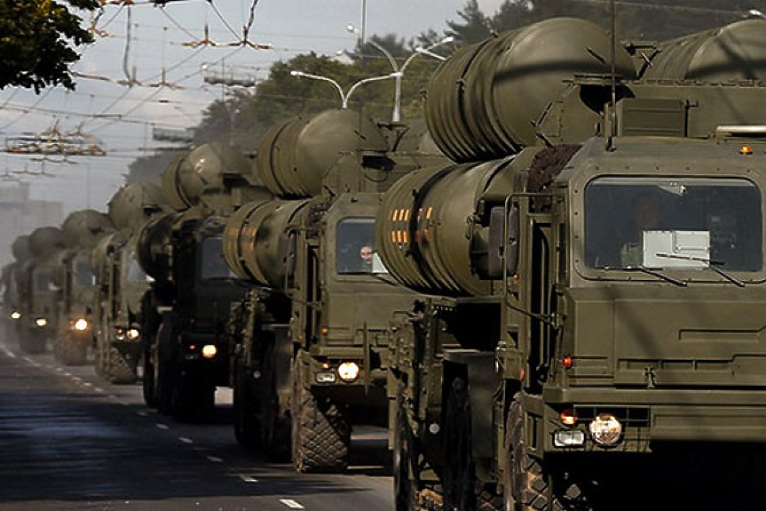 WSJ: Китай изнася оборудване за руските военни в нарушение на санкциите