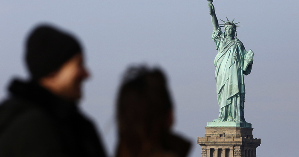 Посолството на САЩ в Москва съветва американските граждани да не