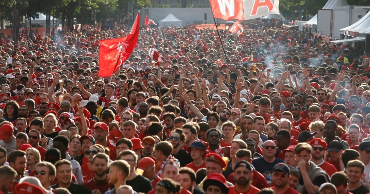 УЕФА се извини на “Ливърпул за това, че първоначално хвърли