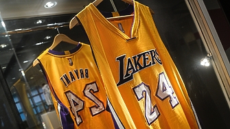 Екип на починалия злощастно в началото на 2020 г бивш