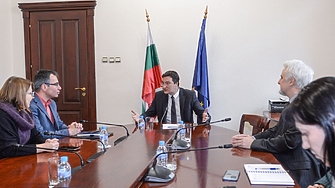 Крум Зарков се срещна с представители на Асоциацията на европейските