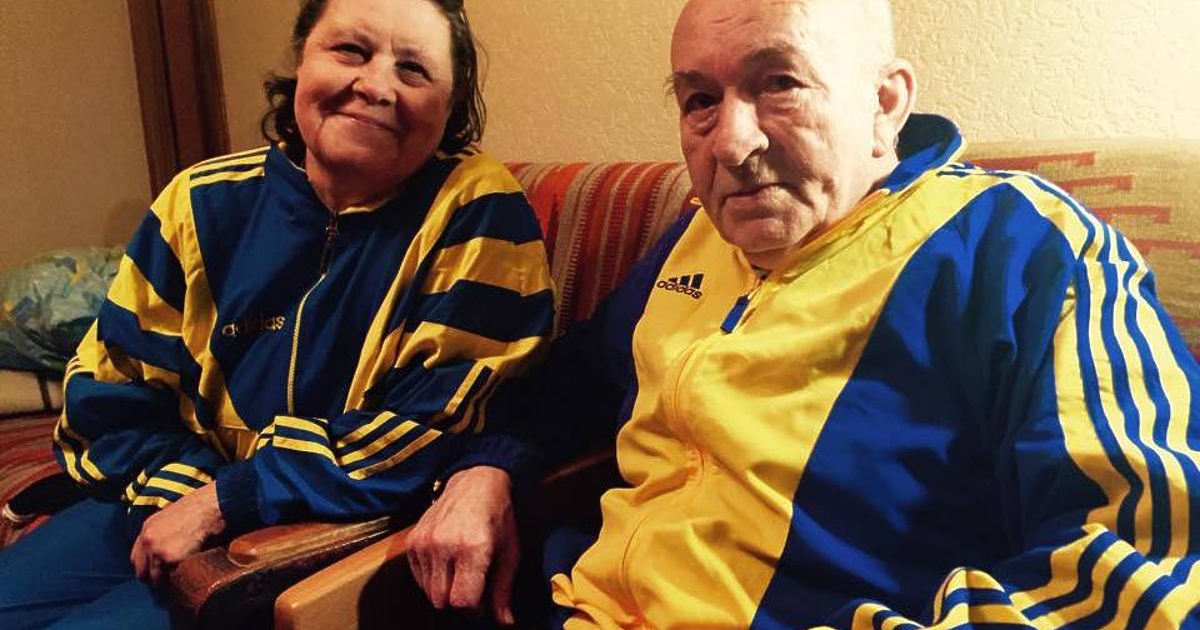 Анна Гин е журналистка и писателка, живее в украинския град Харкив.