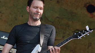 Седмица след новината че Mr Big се събира невероятният Пол