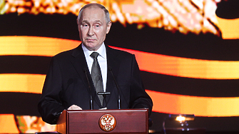 Руският президент Владимир Путин използва церемония за 80 годишнината от Сталинградската