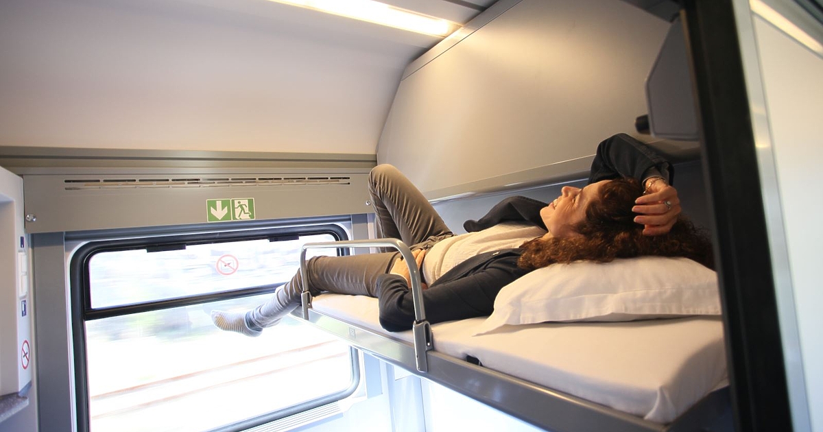 Инцидент с прикачване на два влака, пътуващи в посока София,