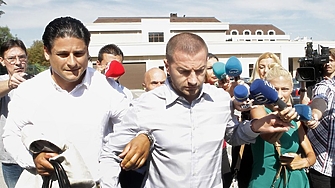 Делото срещу двама души за хакването на масивите с данни на