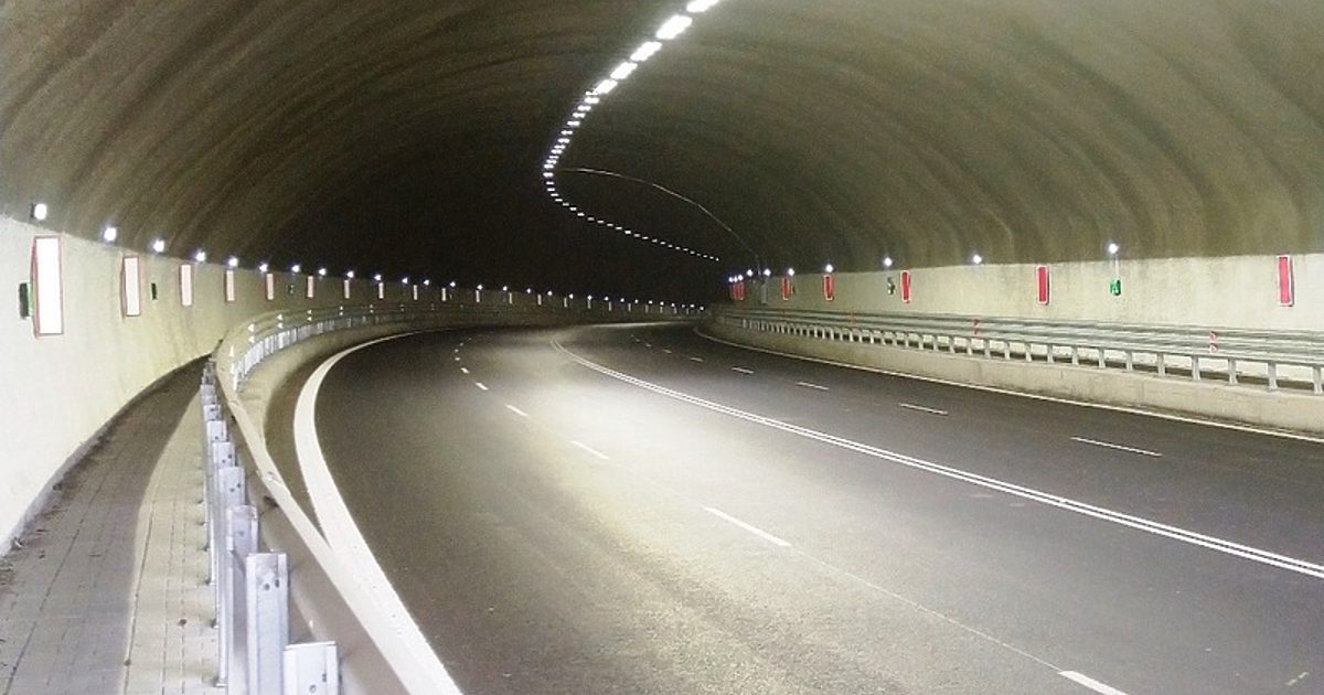 От 9:00 часа тази сутрин до 9:00 часа на 1