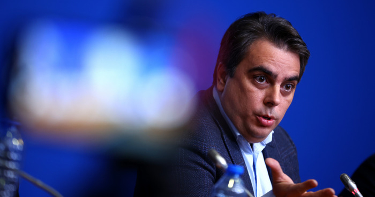 Асен Василев да подаде оставка като съпредседател на Продължаваме промяната