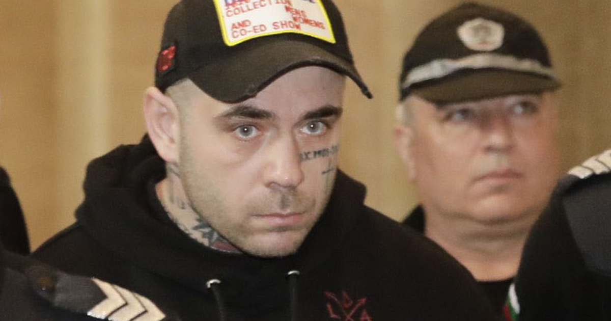 Разминах се в гръб с две момичета. Едната нещо накуцваше