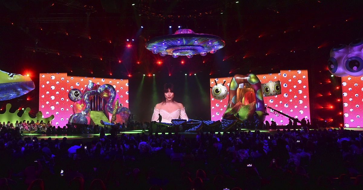 Тейлър Суифт и Хари Стайлс са големите победители на наградите