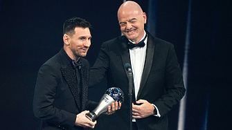 Лео Меси стана №1 на ФИФА, Стоичков връчи награда (СНИМКИ)
