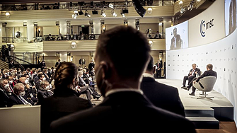Една трета от Сената на САЩ пристига в Мюнхен за конференцията по сигурността