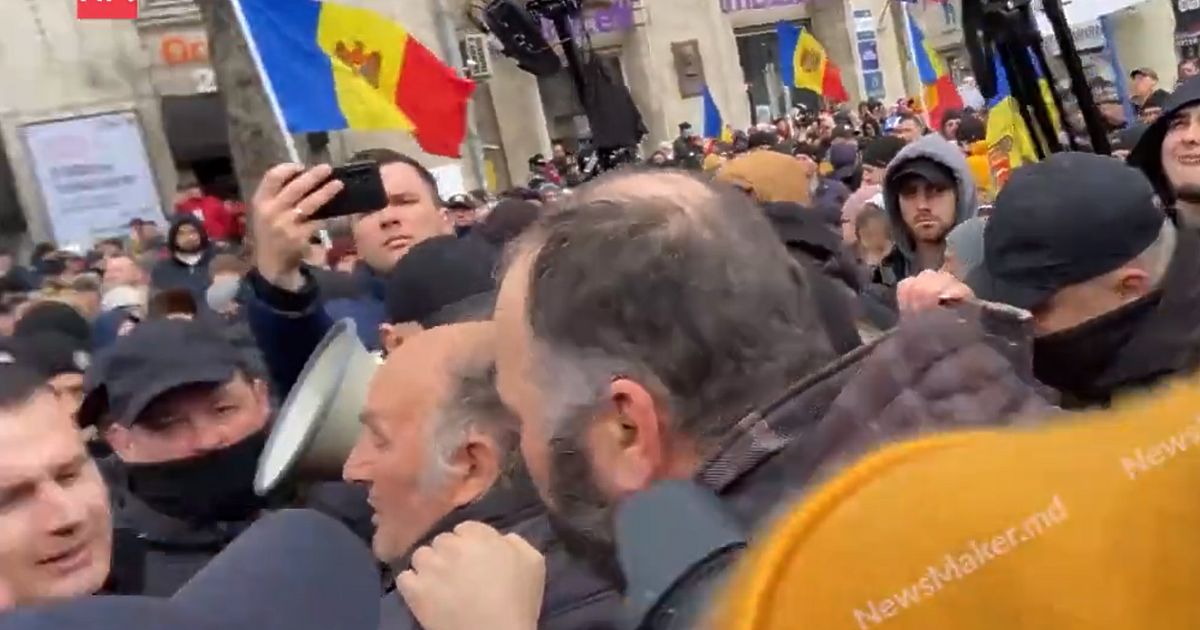 Не разбирам езика ви. От Русия съм.Това обяви 21-годишен мъж