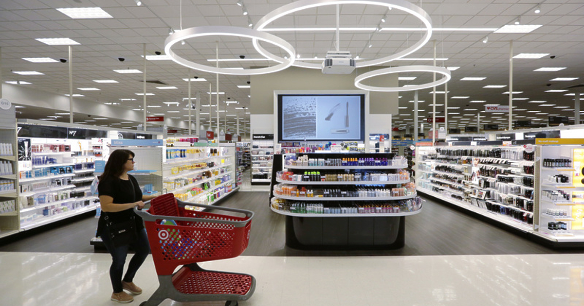 Няма да има таван на цените, а на надценките.Това каза