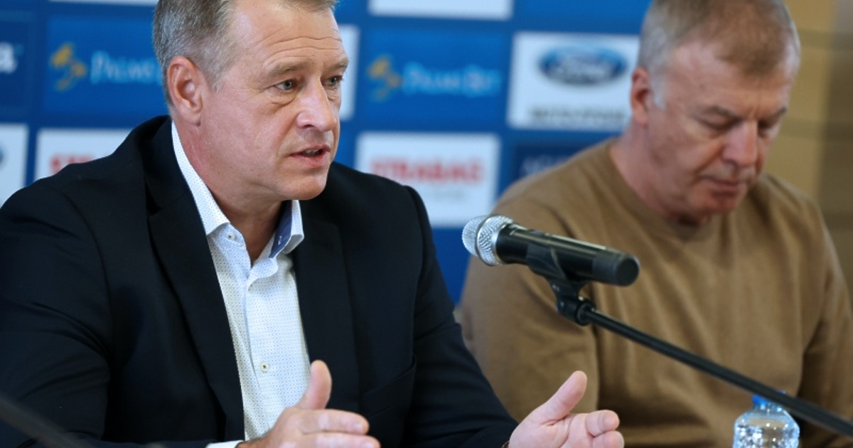 Изпълнителният директор на Левски Иво Ивков даде “специален брифинг без