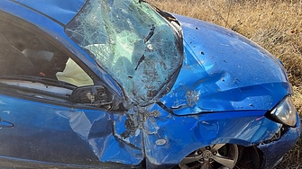 Автомобил с петима младежи е катастрофирал тежко снощи край търновското село