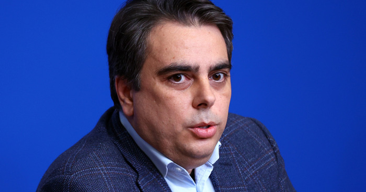 Служебният кабинет има една единствена цел - да се плашат