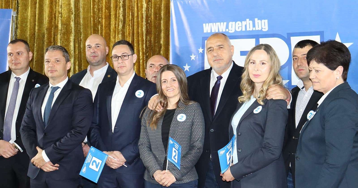 Асен Григоров, бивш журналист, който се върти около ДБ-тата, задал